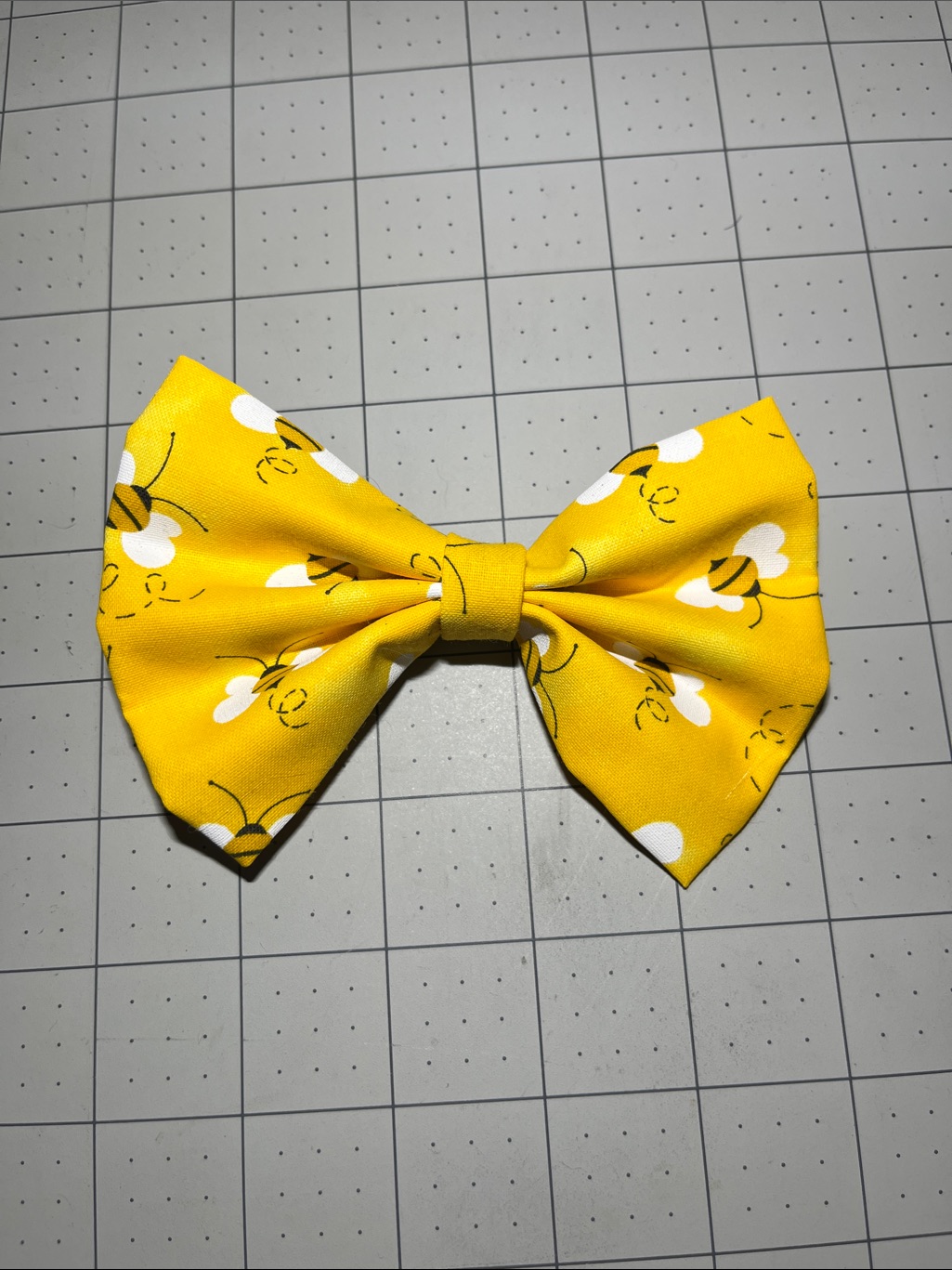 Yellow Bee Print Bow Hair Clip For Kids - Cheerful Fabric Bow